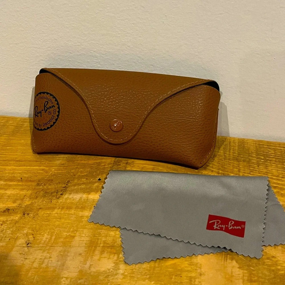 Ray-ban‎ brown leather sunglasses case - Picture 1 of 4